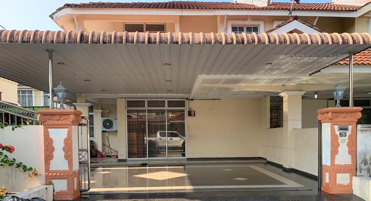 Awani Homestay Seberang Jaya Permatang Janggus Dış mekan fotoğraf