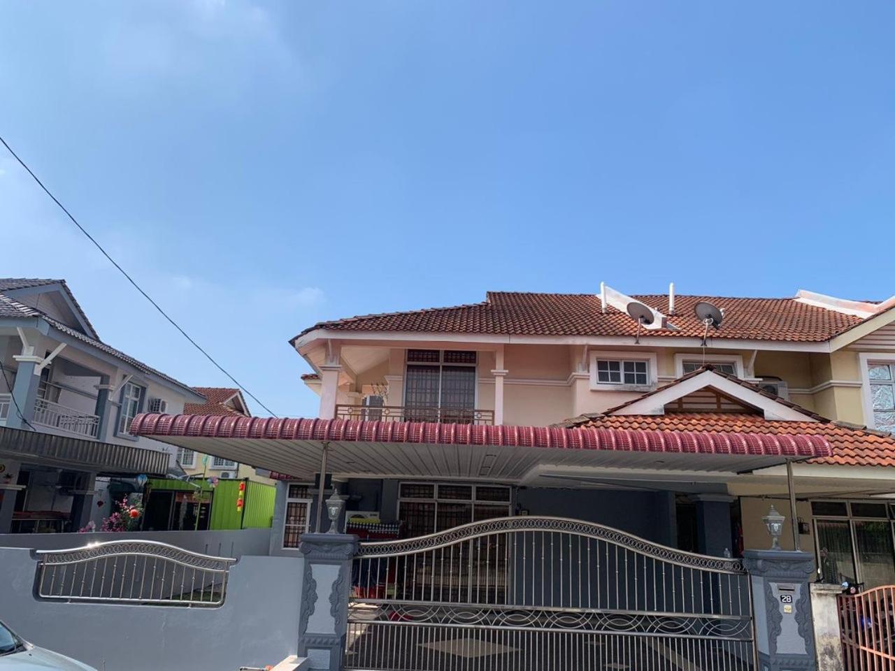 Awani Homestay Seberang Jaya Permatang Janggus Dış mekan fotoğraf
